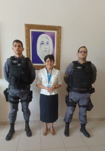 A direção do Colégio Regina Coeli recebeu, nesta terça-feira (11), a visita de representantes da Polícia Militar.