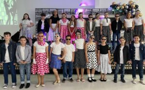 O projeto Resgatando Memórias e Heranças do Passado fortalece e homenageia memórias que marcam gerações em uma noite inesquecível